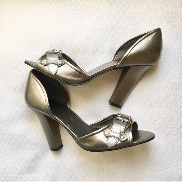 Nine West Shoes - Glamorous Nine West pewter D’orsay  heels! 💋SALE!